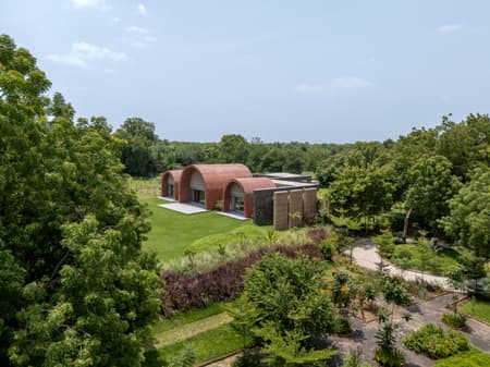 VAULT HOUSE - India